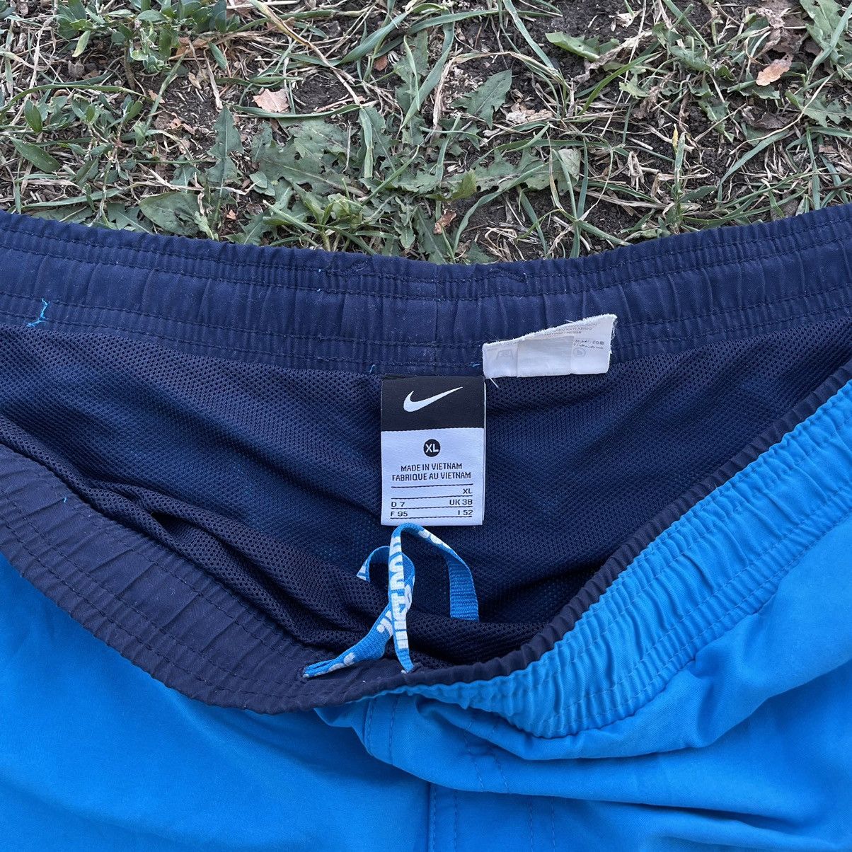 Vintage Vintage 90s Nike Swoosh Shorts Y2K Streetwear Blue Washed 36 Size US 36 / EU 52 - 5 Thumbnail