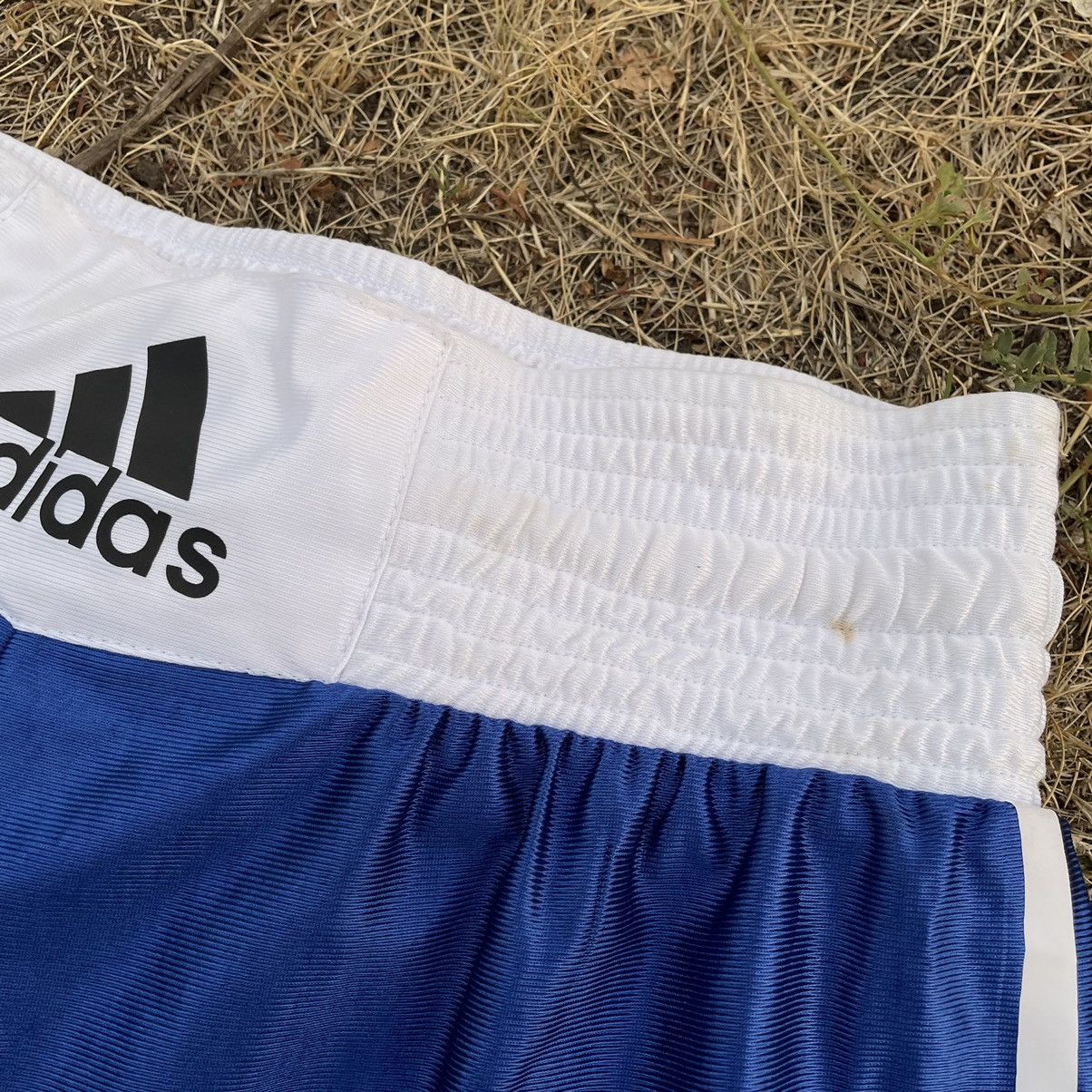 Vintage Vintage Y2K Adidas Baggy Box Logo Shorts Streetwear Faded 36 Size US 36 / EU 52 - 4 Thumbnail
