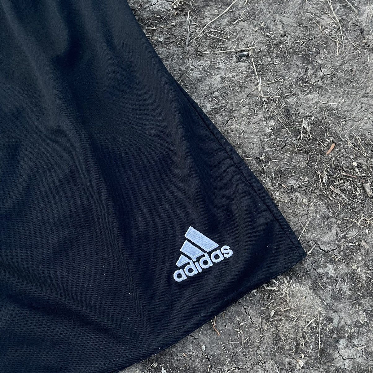 Adidas Vintage 90s Adidas Stripes Logo Shorts Streetwear Size US 36 / EU 52 - 3 Thumbnail