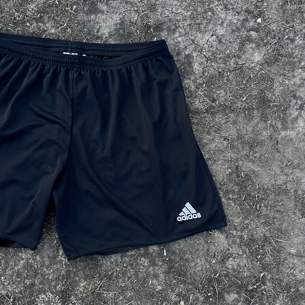 Adidas Vintage 90s Adidas Stripes Logo Shorts Streetwear Size US 36 / EU 52 - 2 Thumbnail