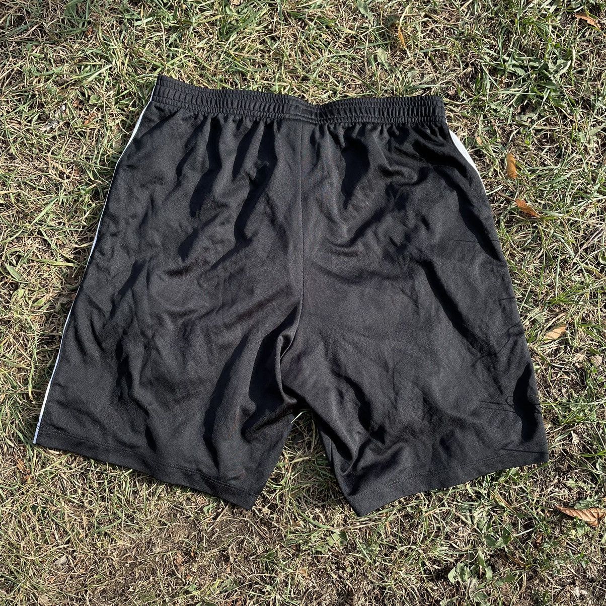 Vintage Vintage 90s Nike Nylon Shorts Black White Baggy Streetwear 3 Size US 32 / EU 48 - 5 Thumbnail