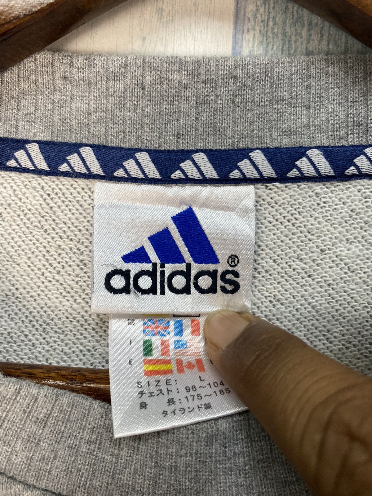 Adidas Vintage 90s Adidas Sweatshirt Size US L / EU 52-54 / 3 - 7 Thumbnail
