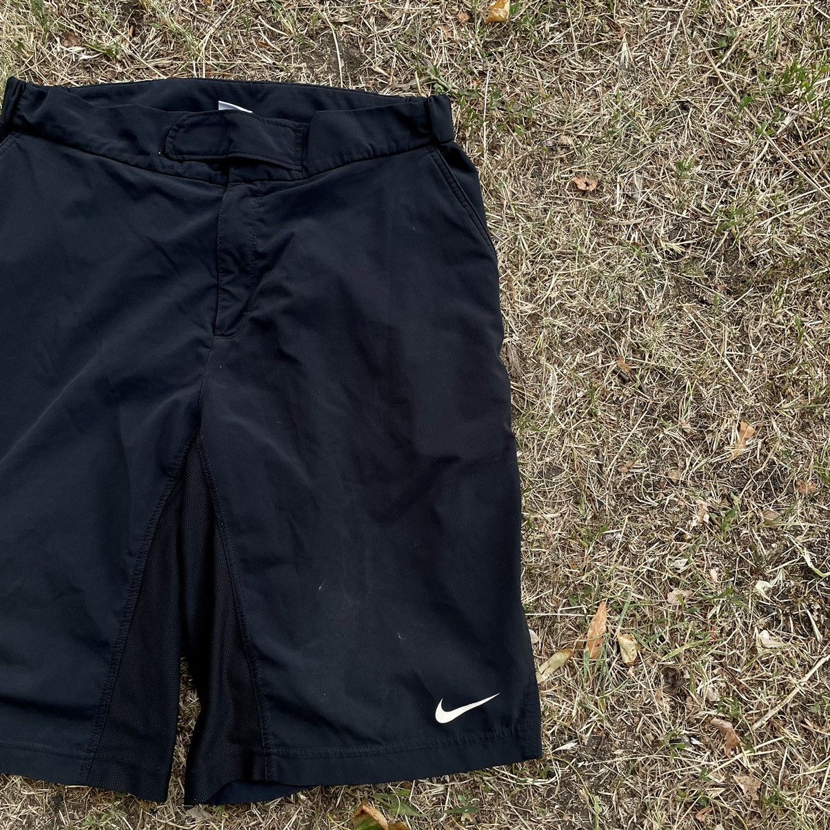Nike 90's Vintage Nike shorts vintage nike trunks swim shorts M Size US 32 / EU 48 - 2 Thumbnail