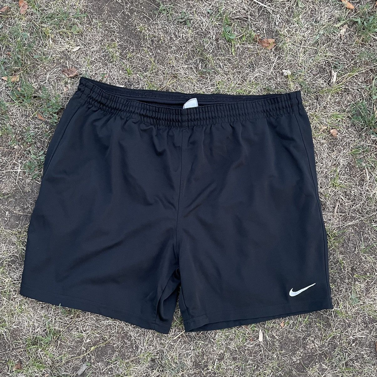 Vintage Vintage 90s Nike Swoosh Shorts Streetwear Skate Sun Faded 34 Size US 34 / EU 50 - 1 Thumbnail