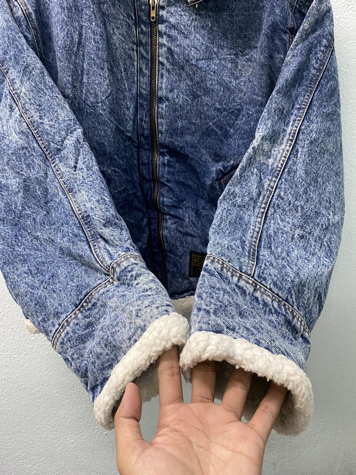 Vintage Vintage Hot Crew Sherpa Denim Jacket Size US L / EU 52-54 / 3 - 7 Thumbnail
