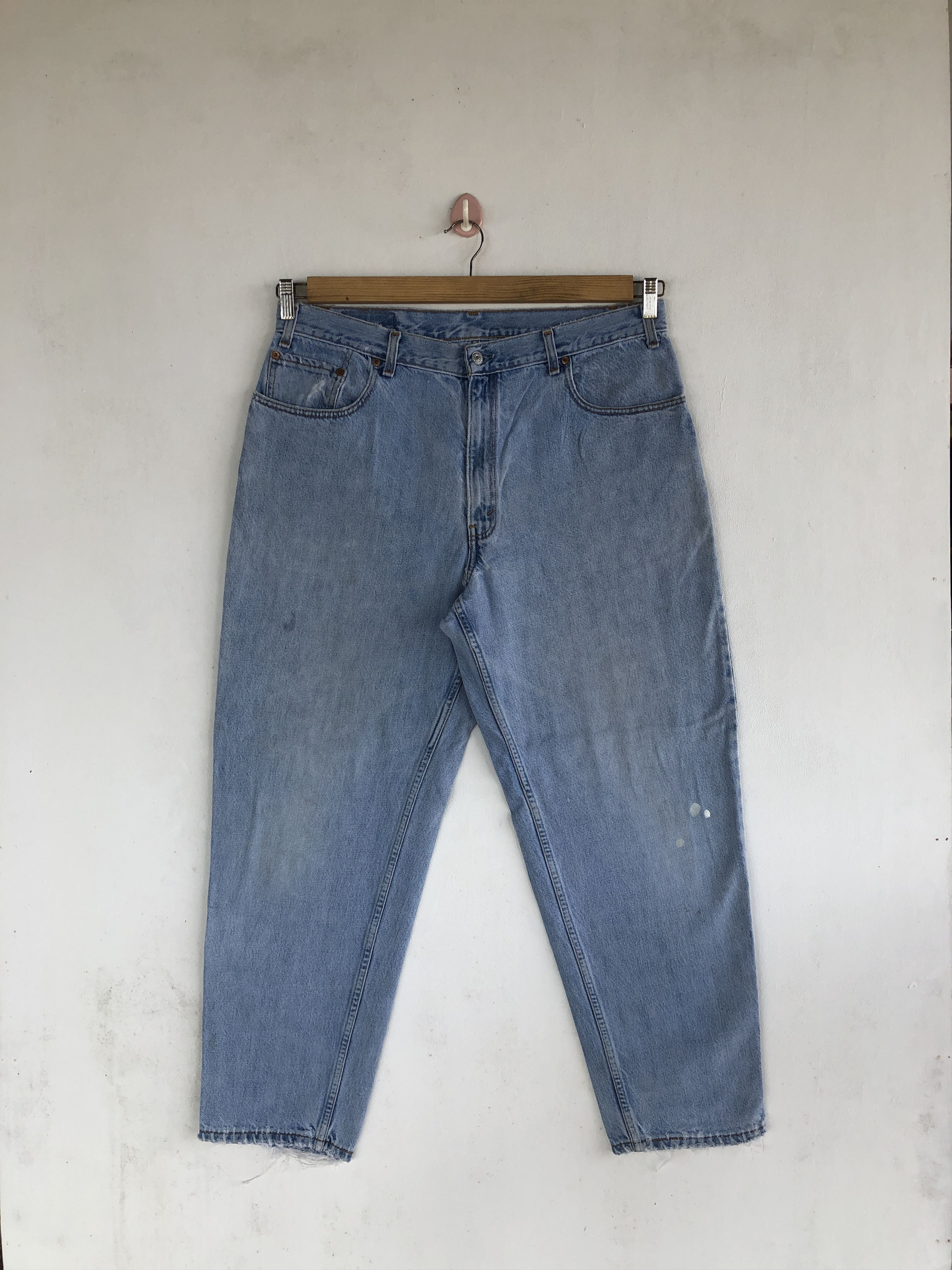 Levi's Vintage Levis 560 Faded Baggy Jeans Levi's Light Wash Denim Size US 36 / EU 52 - 1 Thumbnail