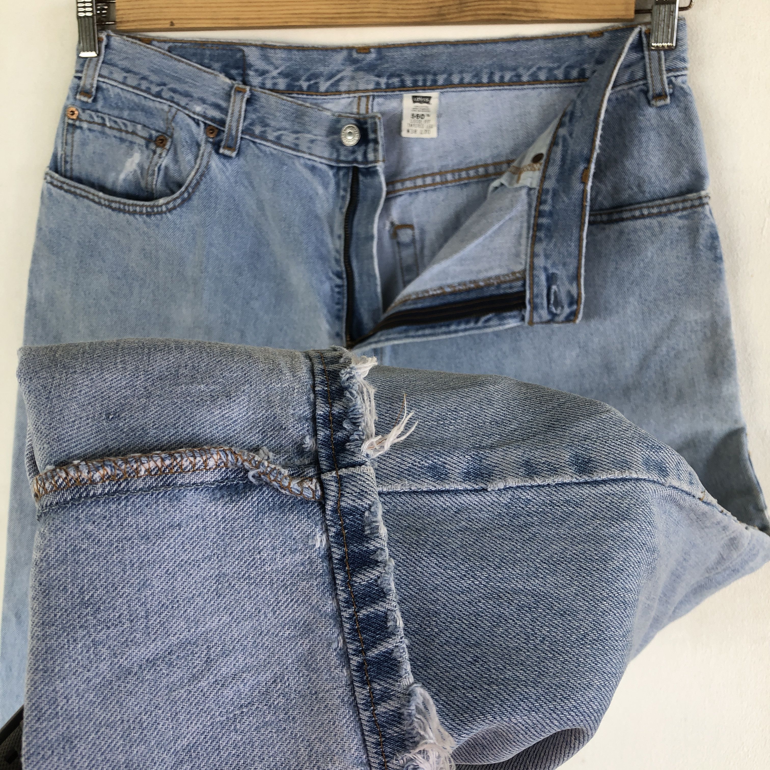 Levi's Vintage Levis 560 Faded Baggy Jeans Levi's Light Wash Denim Size US 36 / EU 52 - 8 Thumbnail