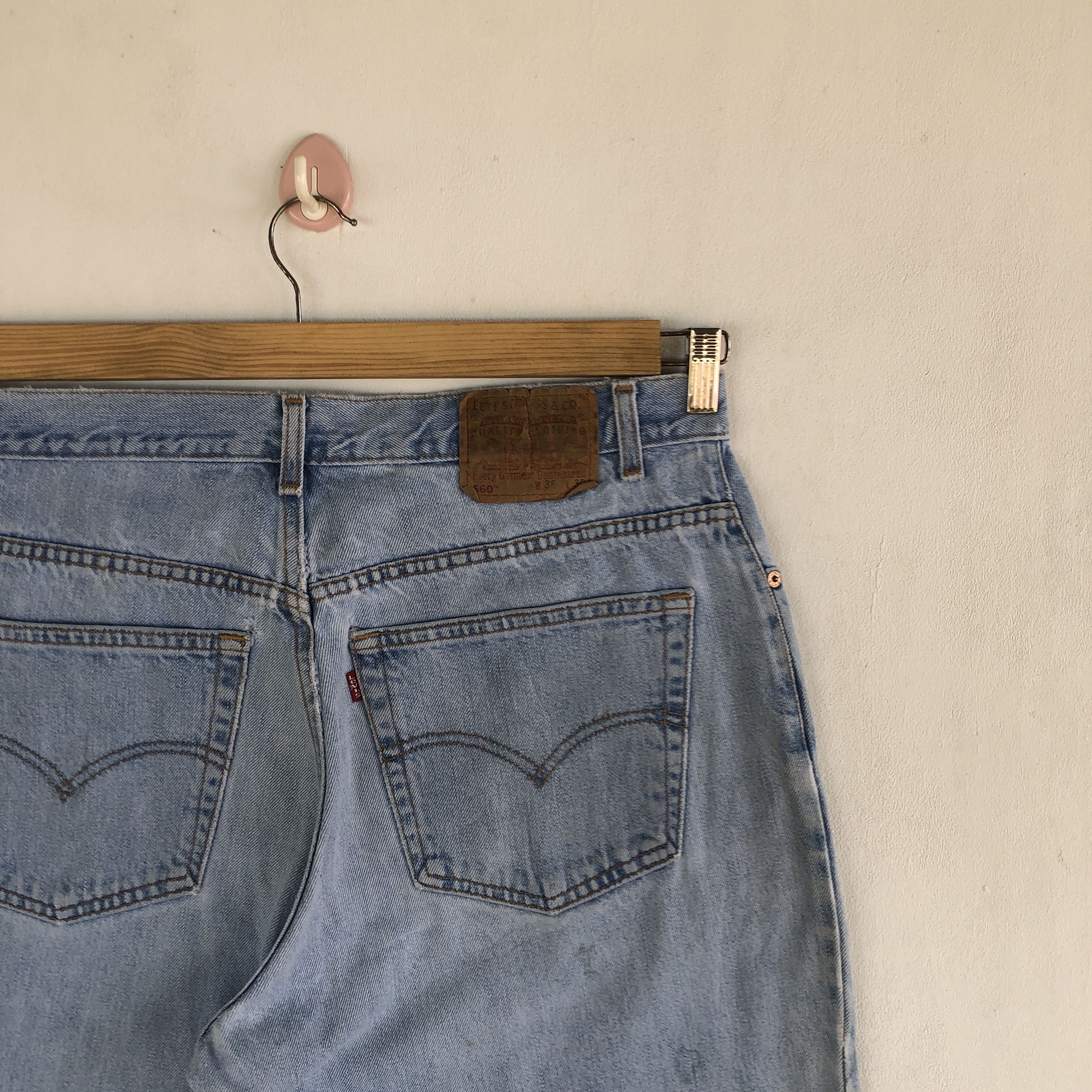 Levi's Vintage Levis 560 Faded Baggy Jeans Levi's Light Wash Denim Size US 36 / EU 52 - 5 Thumbnail