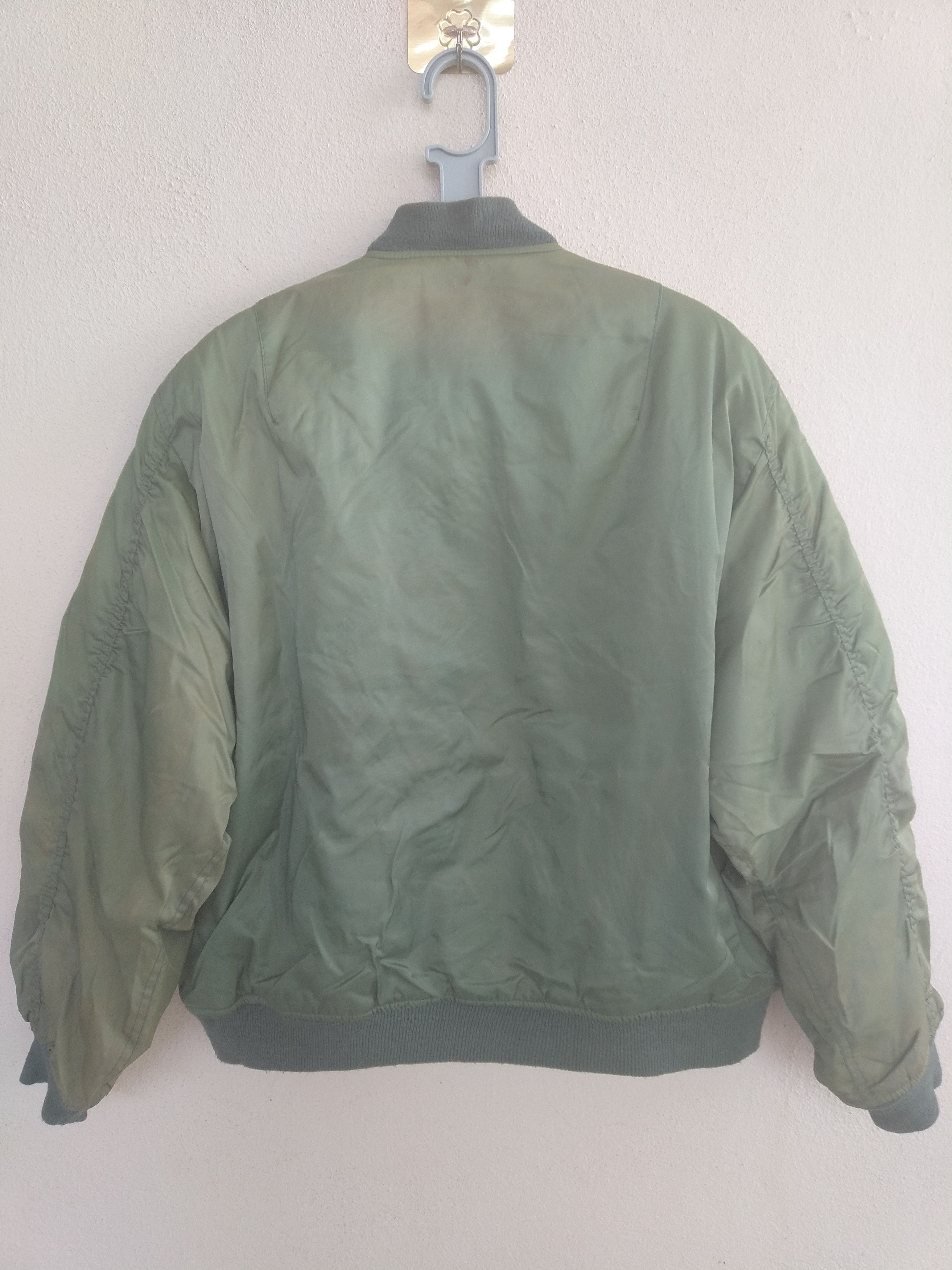 Vintage Vtg Jacket,Flyer 'Man Intermediate MA-1 Sunfaded Rare Size US L / EU 52-54 / 3 - 4 Thumbnail