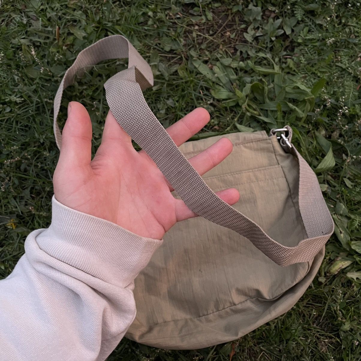 Vintage Vintage Y2K Faded Crossbody Bag Streetwear Gorpcore Boxy OS Size ONE SIZE - 9 Thumbnail