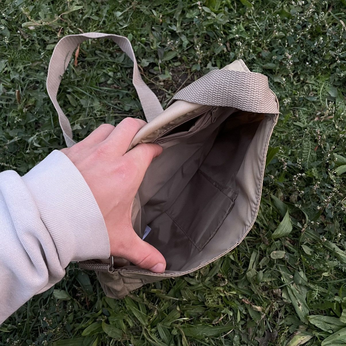 Vintage Vintage Y2K Faded Crossbody Bag Streetwear Gorpcore Boxy OS Size ONE SIZE - 5 Thumbnail