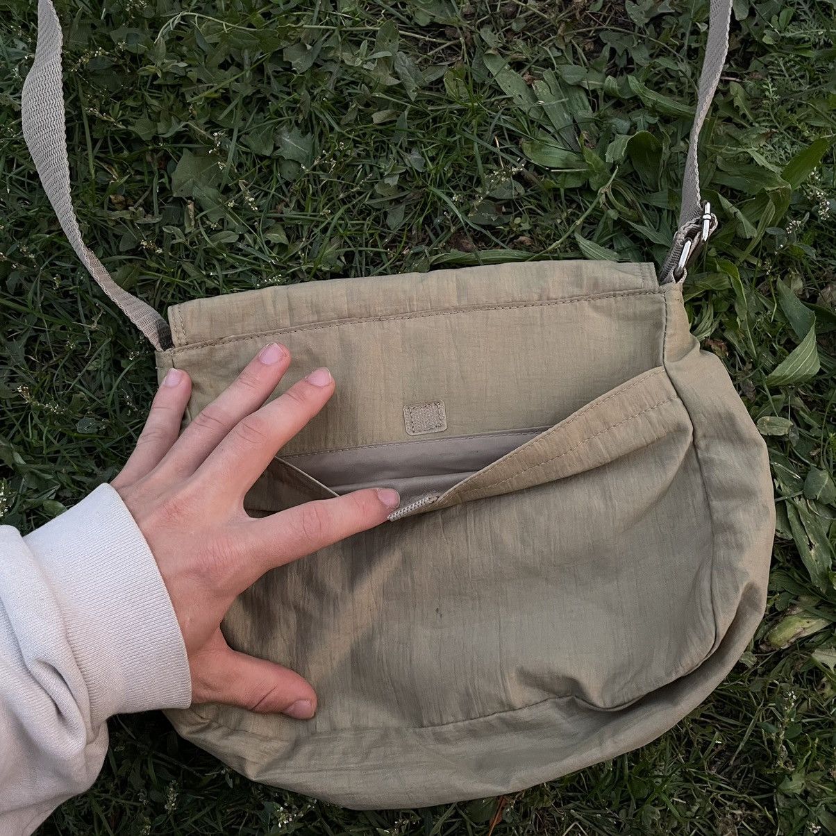 Vintage Vintage Y2K Faded Crossbody Bag Streetwear Gorpcore Boxy OS Size ONE SIZE - 8 Thumbnail