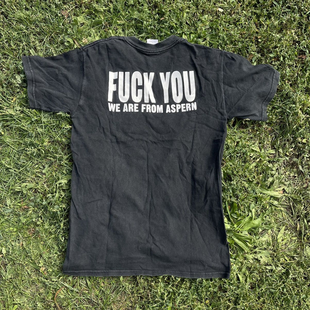 Vintage Vintage Y2K Sun Faded Graphic Tee Streetwear Punk Tapered S Size US S / EU 44-46 / 1 - 1 Thumbnail