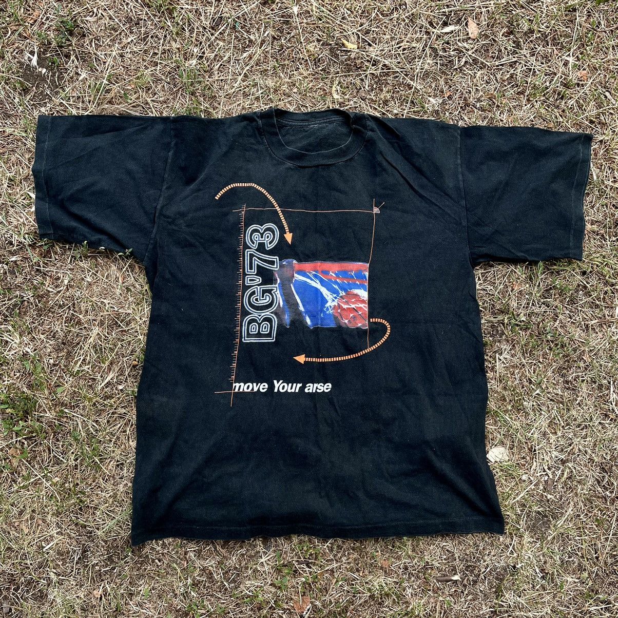 Band Tees Vintage 90s Move Ur Arse Tee New York Band Rock T Shirt Size US XL / EU 56 / 4 - 1 Thumbnail