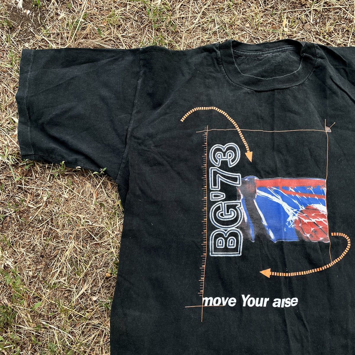 Band Tees Vintage 90s Move Ur Arse Tee New York Band Rock T Shirt Size US XL / EU 56 / 4 - 3 Thumbnail