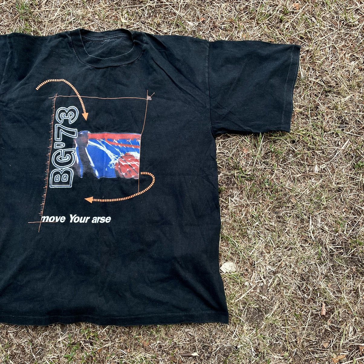 Band Tees Vintage 90s Move Ur Arse Tee New York Band Rock T Shirt Size US XL / EU 56 / 4 - 2 Thumbnail