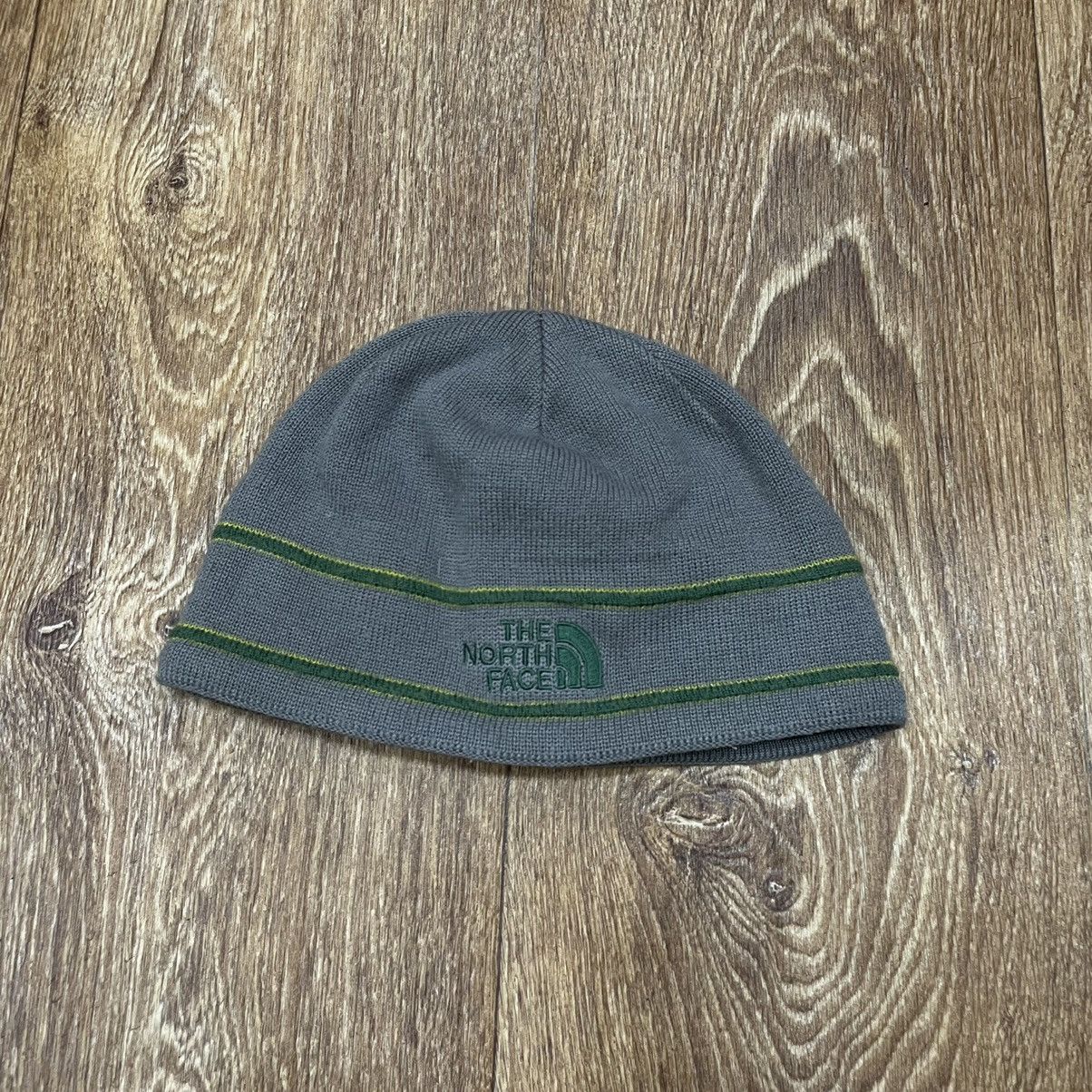 Vintage Vintage Y2K The North Face Beanie Hat Streetwear Relaxed OS Size ONE SIZE - 1 Thumbnail