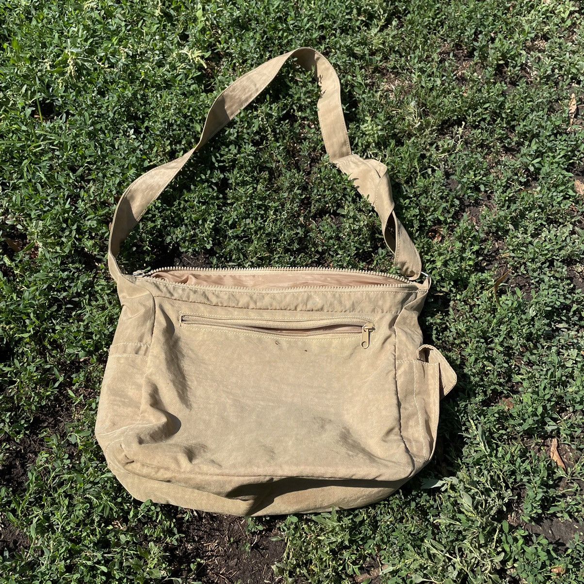 Vintage Vintage Y2K Tan Canvas Crossbody Bag Streetwear Slim Logo OS Size ONE SIZE - 9 Thumbnail