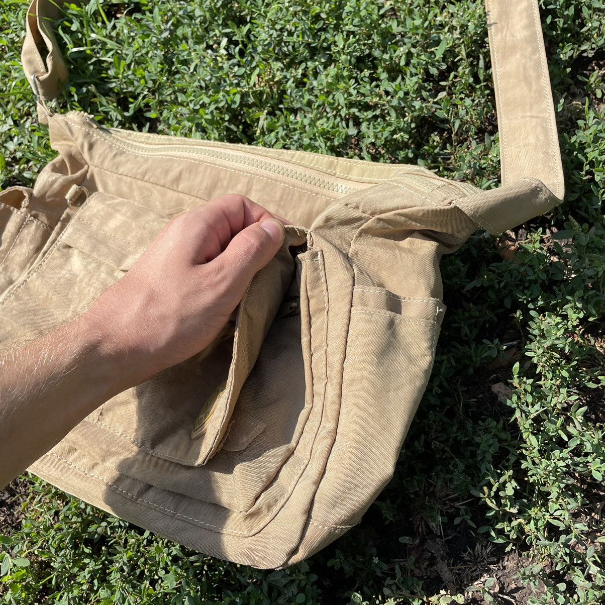 Vintage Vintage Y2K Tan Canvas Crossbody Bag Streetwear Slim Logo OS Size ONE SIZE - 3 Thumbnail