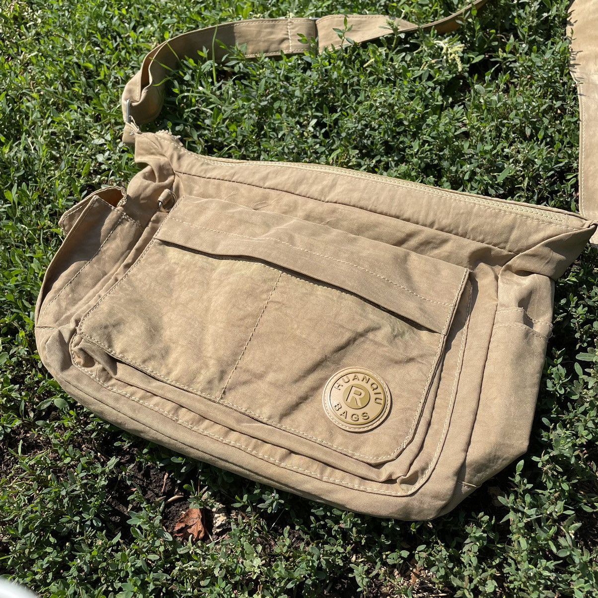 Vintage Vintage Y2K Tan Canvas Crossbody Bag Streetwear Slim Logo OS Size ONE SIZE - 2 Thumbnail