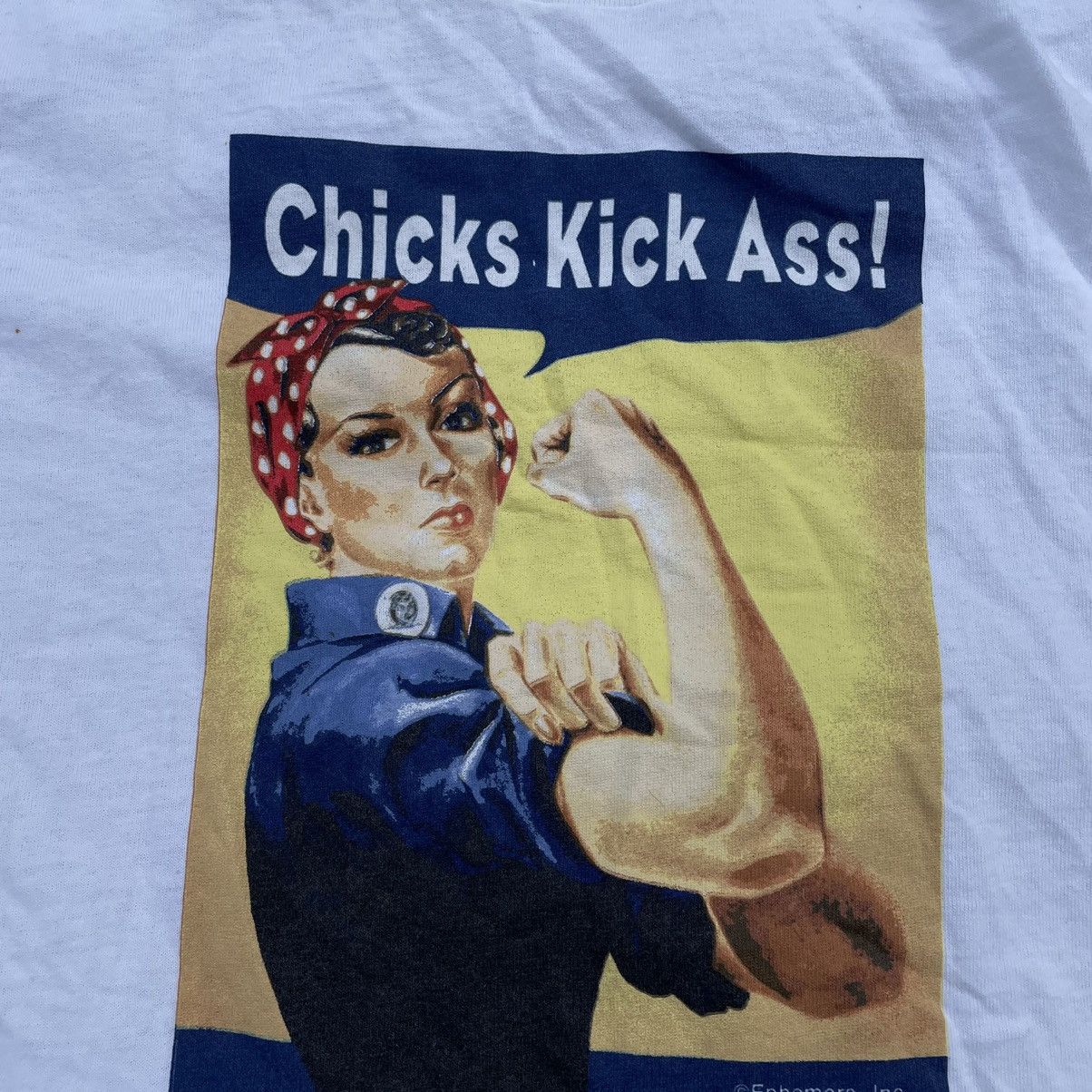 Vintage Vintage Y2K Graphic Tee Chicks Kick Ass Humor Streetwear M Size US M / EU 48-50 / 2 - 5 Thumbnail