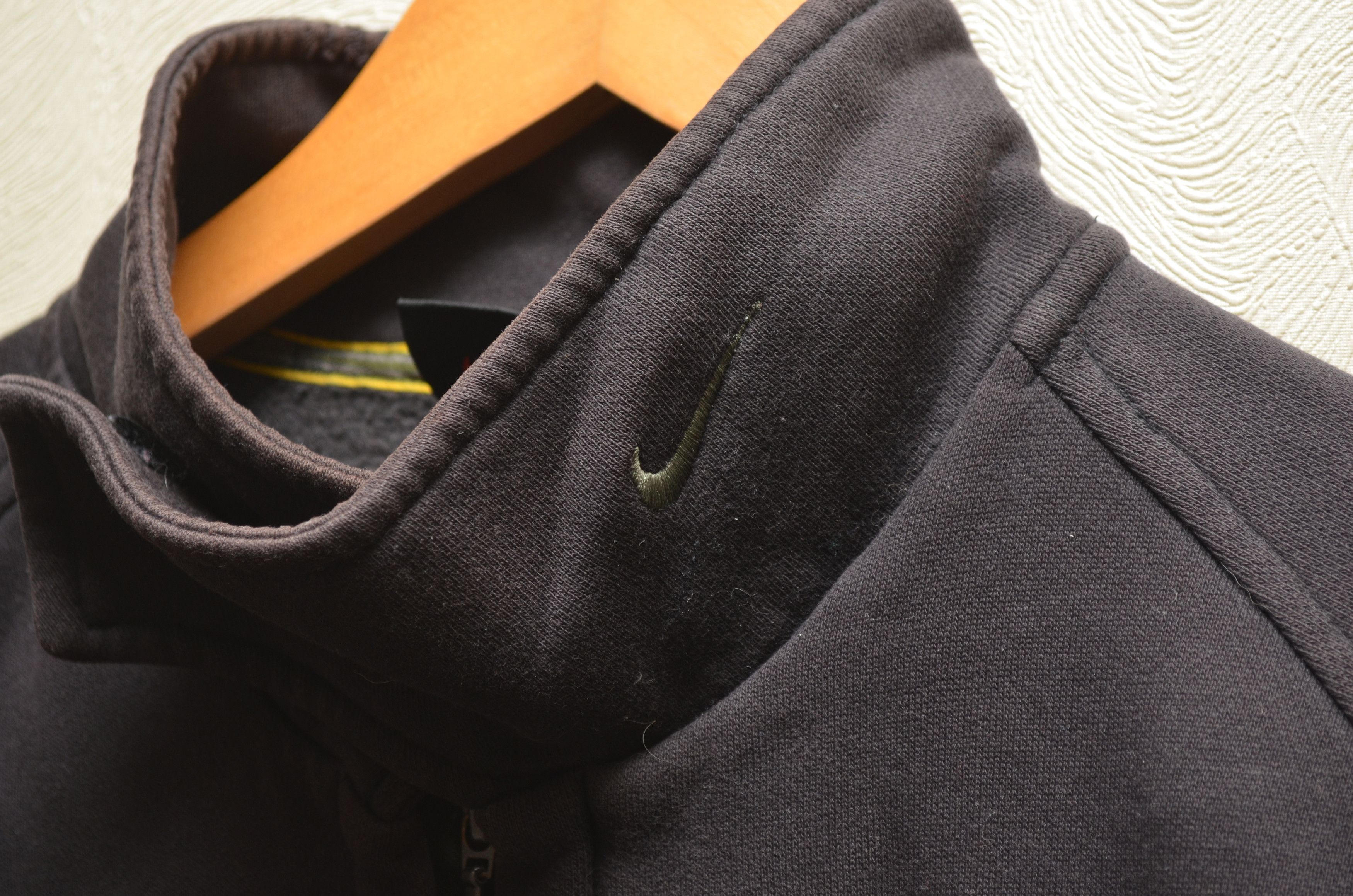 Nike Nike Vintage Big Embroided Logo Hoodie 90s y2k Size US L / EU 52-54 / 3 - 3 Thumbnail