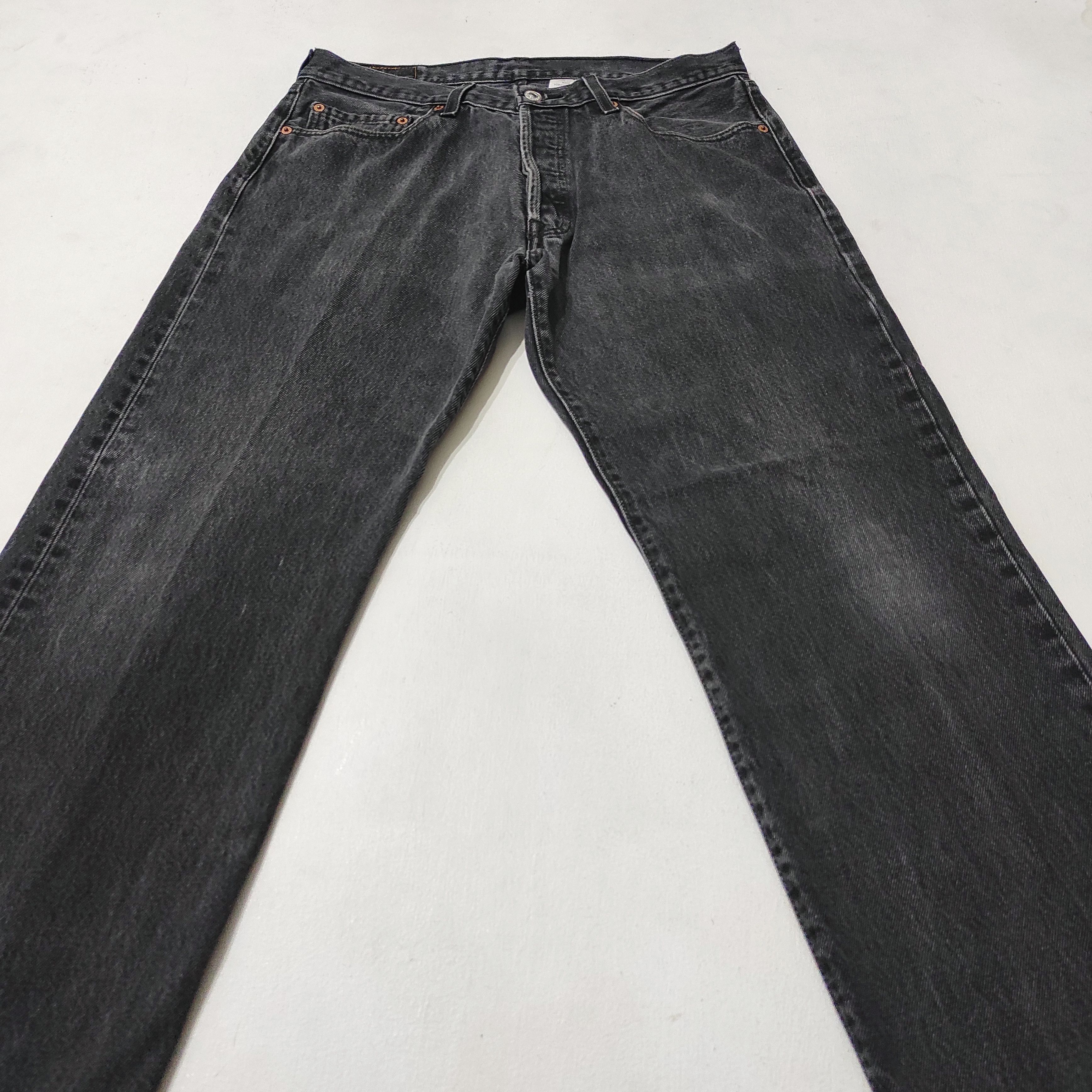 Levi's × Levi's Vintage Clothing Vintage Levis 501 Black Denim Jeans Size US 32 / EU 48 - 2 Thumbnail