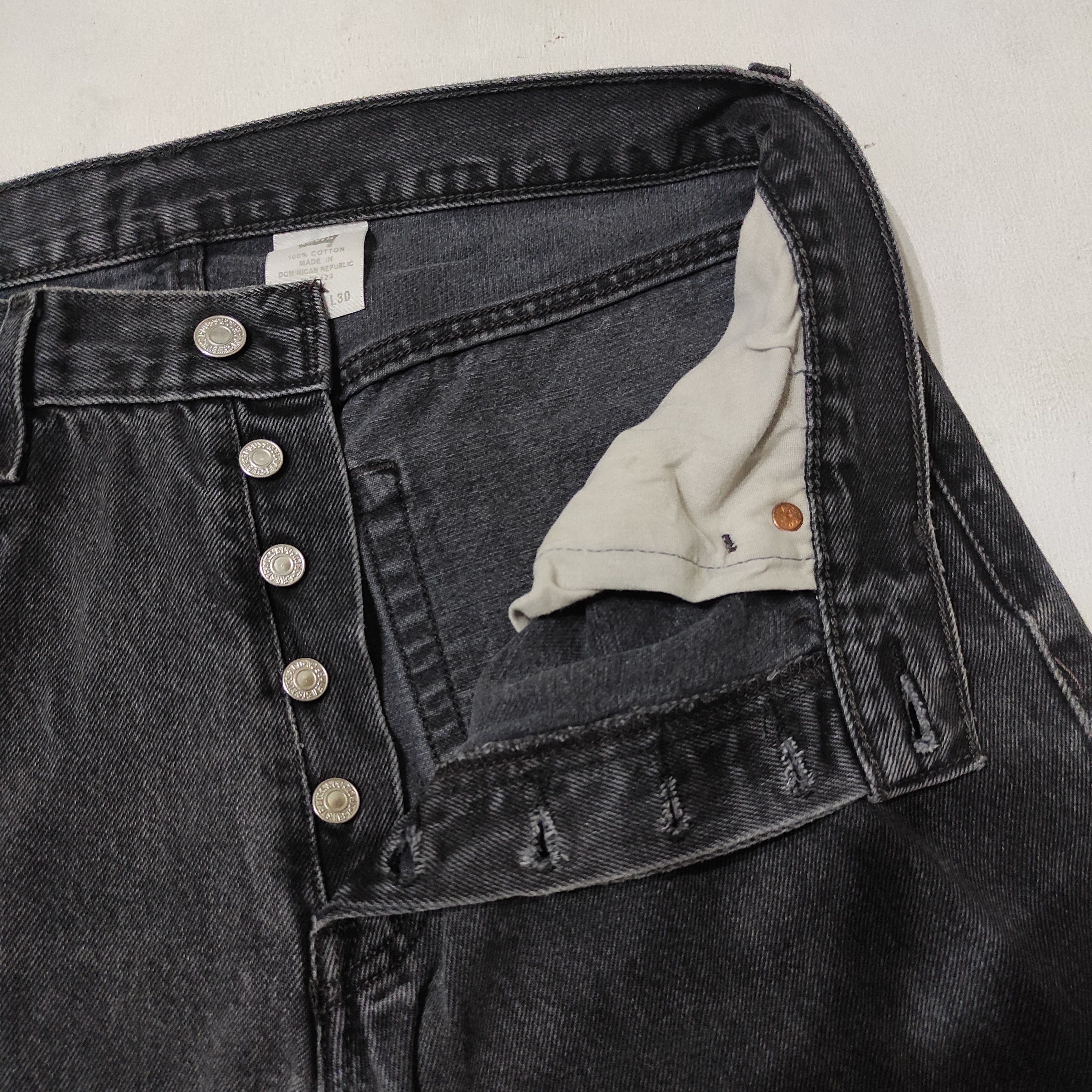 Levi's × Levi's Vintage Clothing Vintage Levis 501 Black Denim Jeans Size US 32 / EU 48 - 6 Thumbnail
