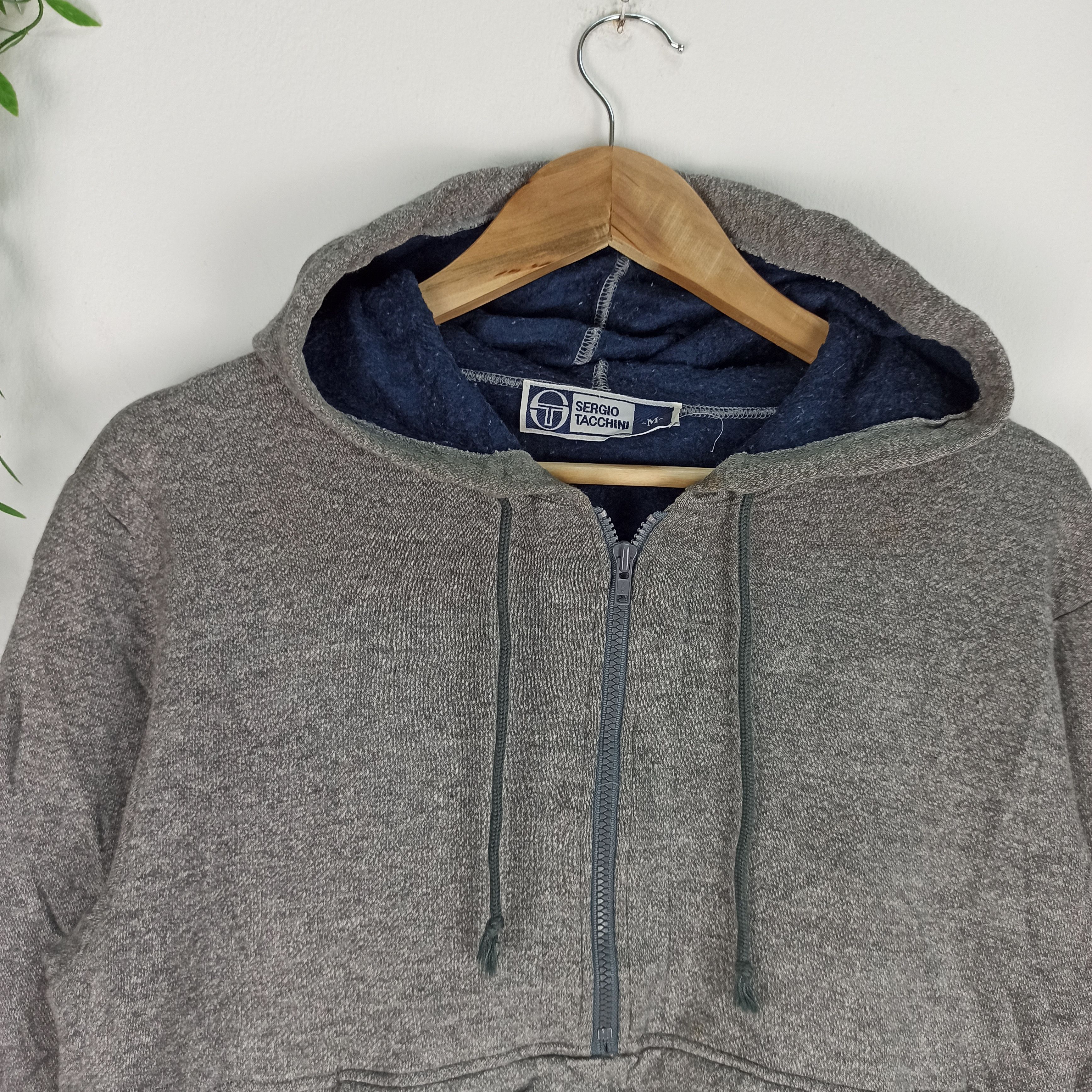 Sergio Tacchini 🔥Rare🔥 Sergio Tacchini Hoodie Simple But Nice Size US M / EU 48-50 / 2 - 3 Thumbnail