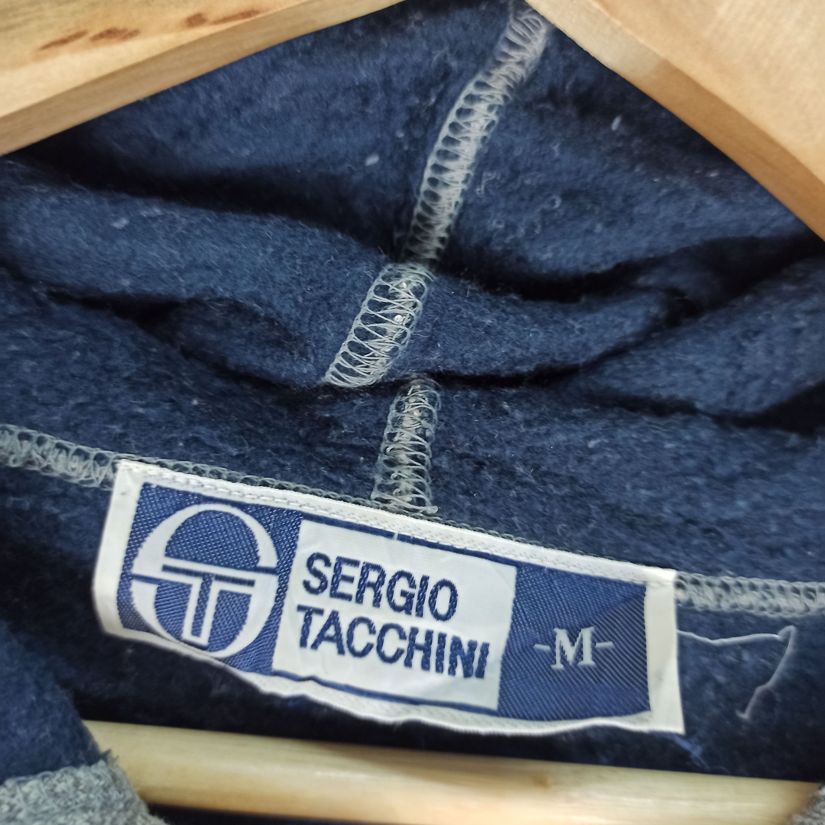 Sergio Tacchini 🔥Rare🔥 Sergio Tacchini Hoodie Simple But Nice Size US M / EU 48-50 / 2 - 6 Thumbnail