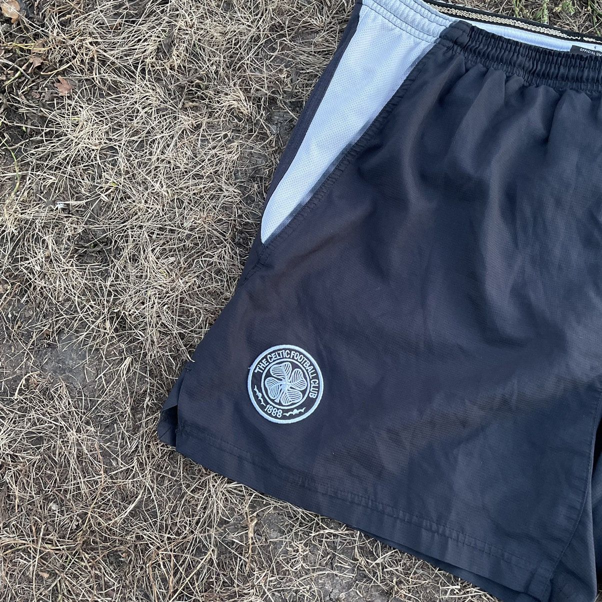 Vintage Vintage 90s Umbro Logo Shorts Y2K Skate Drill Washed Slim 36 Size US 36 / EU 52 - 2 Thumbnail