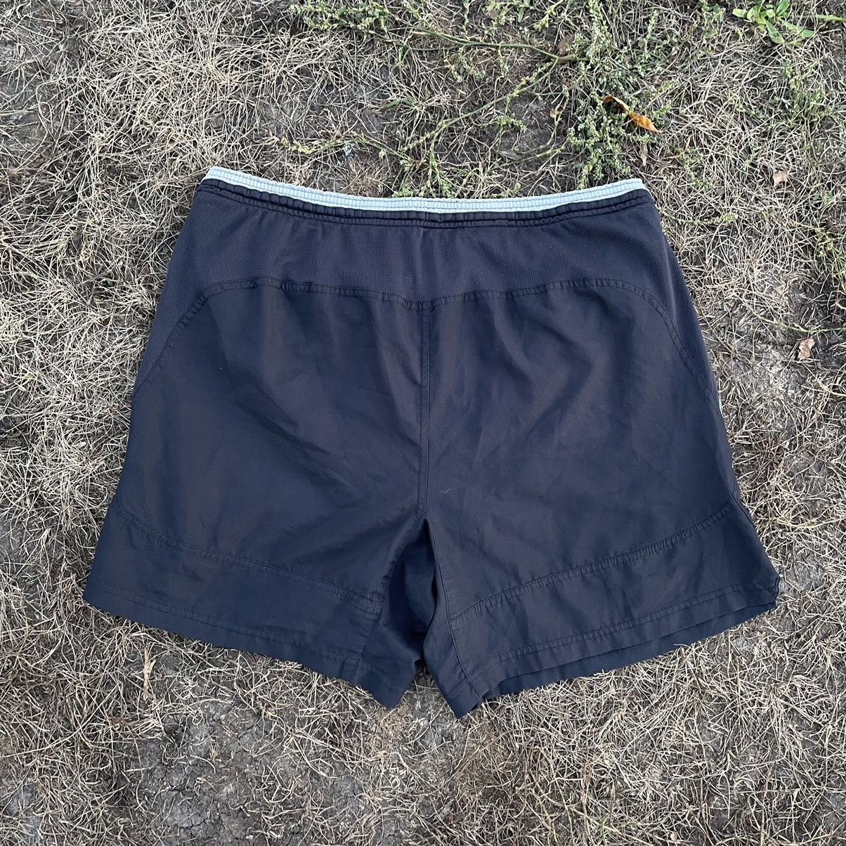 Vintage Vintage 90s Umbro Logo Shorts Y2K Skate Drill Washed Slim 36 Size US 36 / EU 52 - 5 Thumbnail