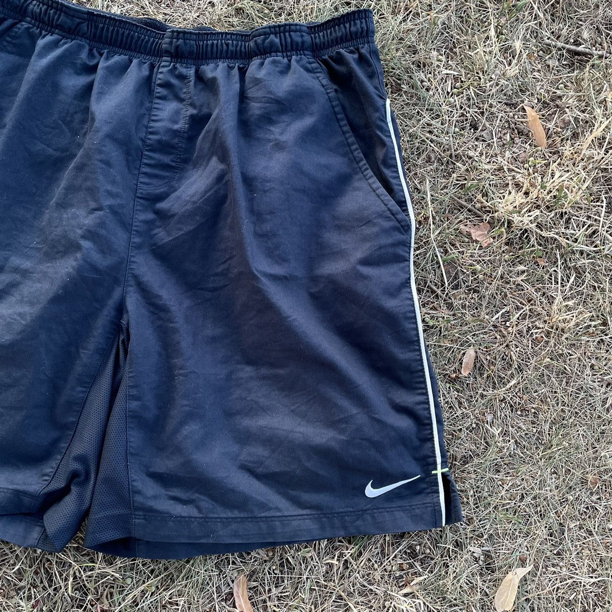 Nike Vintage Y2K Drill Nike Swoosh Logo Shorts Streetwear Size Xl Size US 36 / EU 52 - 3 Thumbnail