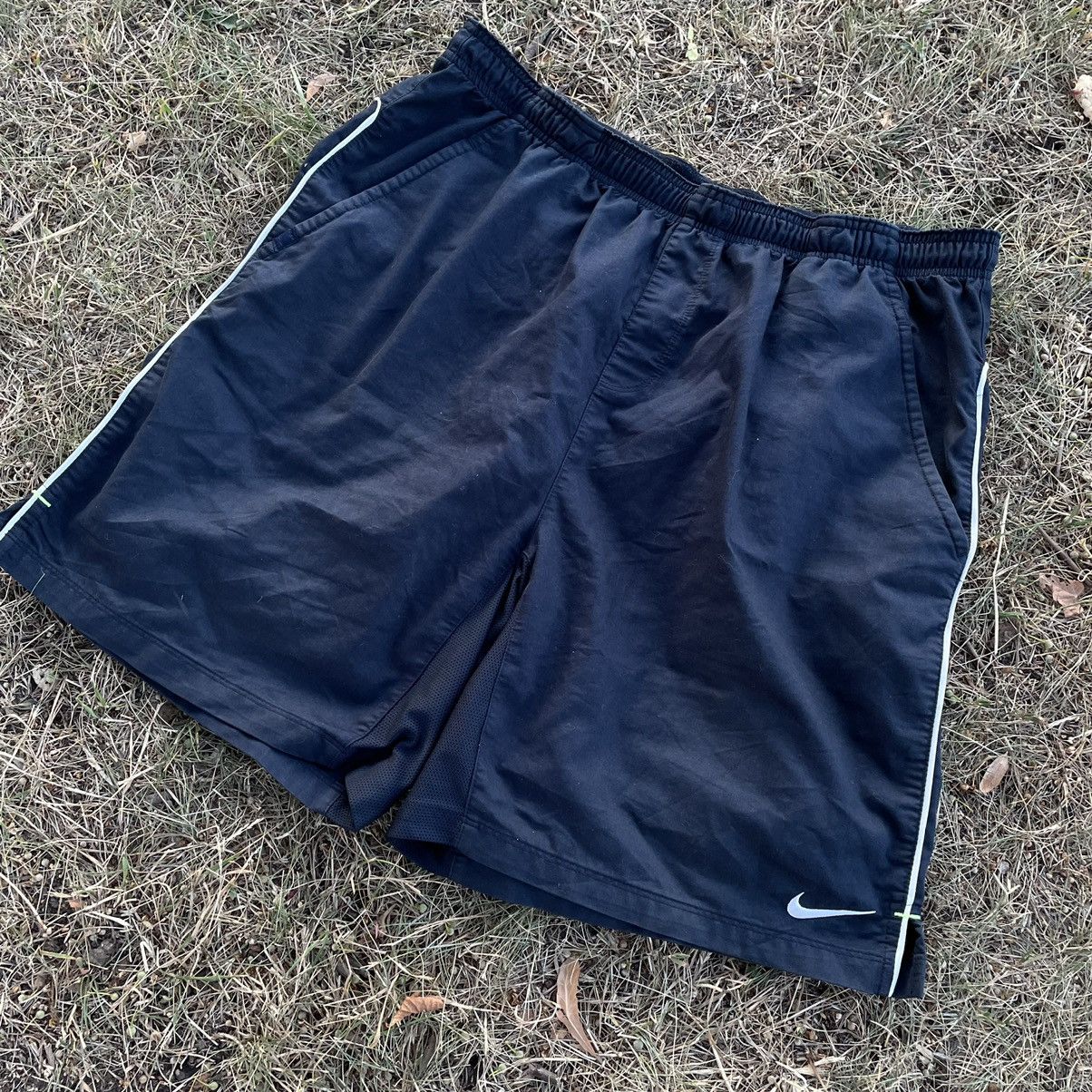 Nike Vintage Y2K Drill Nike Swoosh Logo Shorts Streetwear Size Xl Size US 36 / EU 52 - 2 Thumbnail