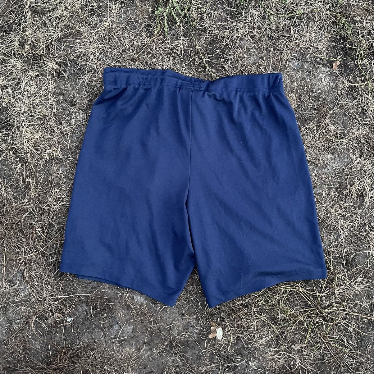 Vintage Vintage Nike Swoosh Shorts Streetwear Y2K Skate Cropped 34 Size US 34 / EU 50 - 5 Thumbnail