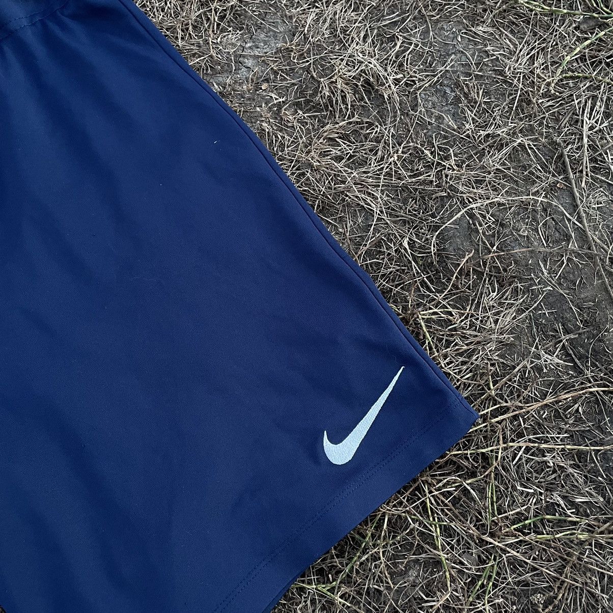 Vintage Vintage Nike Swoosh Shorts Streetwear Y2K Skate Cropped 34 Size US 34 / EU 50 - 3 Thumbnail