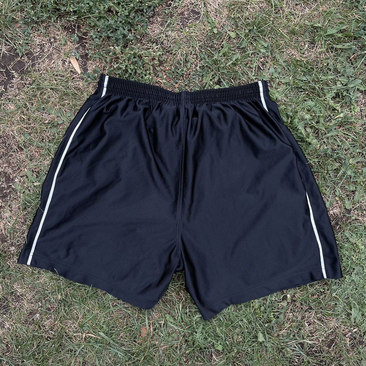 Nike Vintage 90s Nike Swoosh Logo Shorts Streetwear Size US 35 - 5 Thumbnail