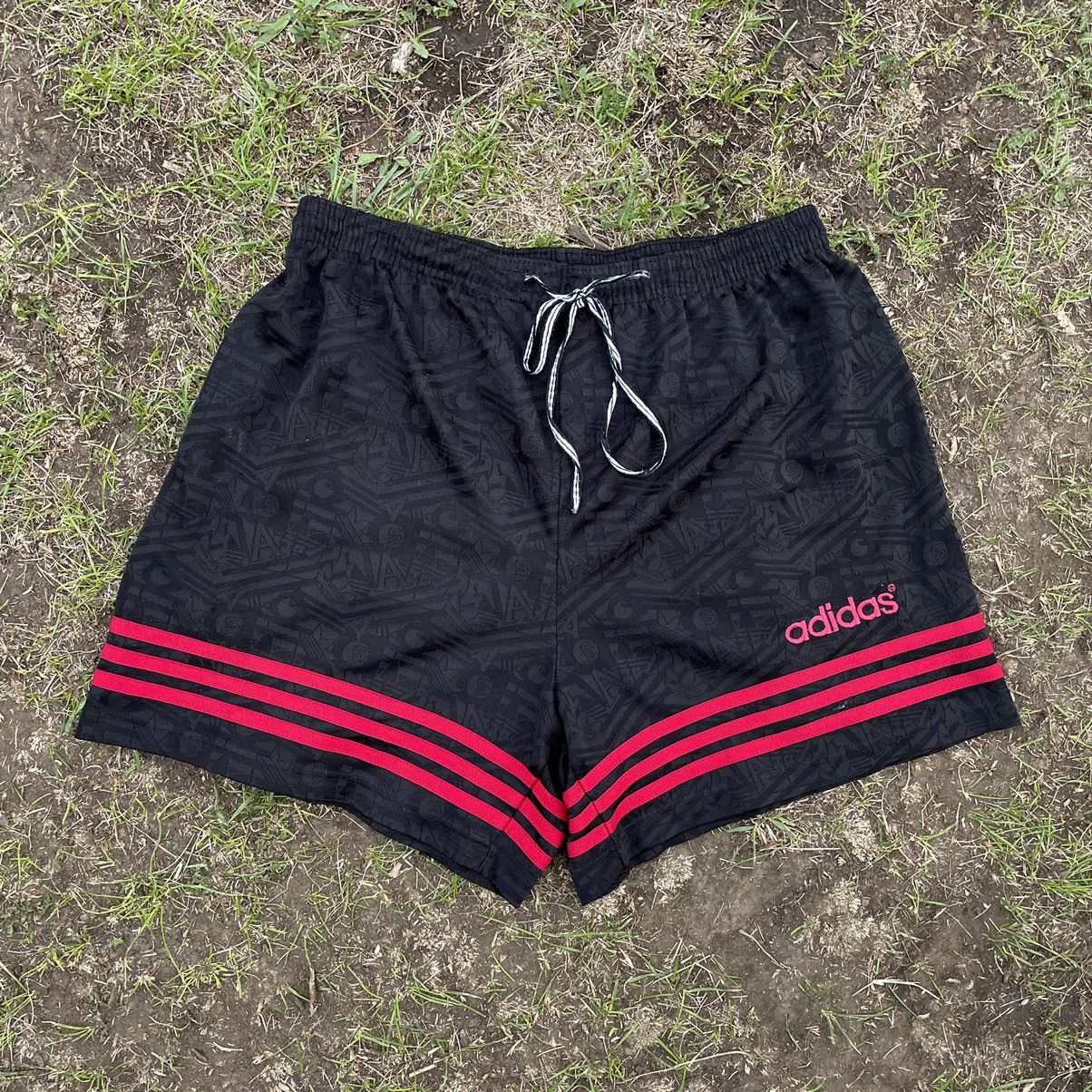 Vintage Vintage 90s Adidas Striped Nylon Shorts Streetwear Indie 32 Size US 32 / EU 48 - 1 Thumbnail