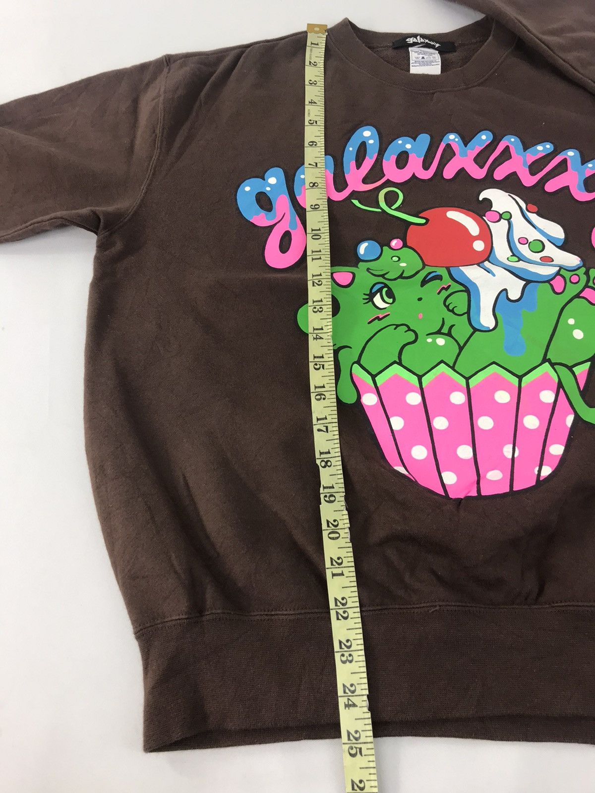 Japanese Brand × Vintage Galaxxy Cute Cupcake Crewneck Pull Over Sweatshirt Fashion Size US XL / EU 56 / 4 - 9 Thumbnail