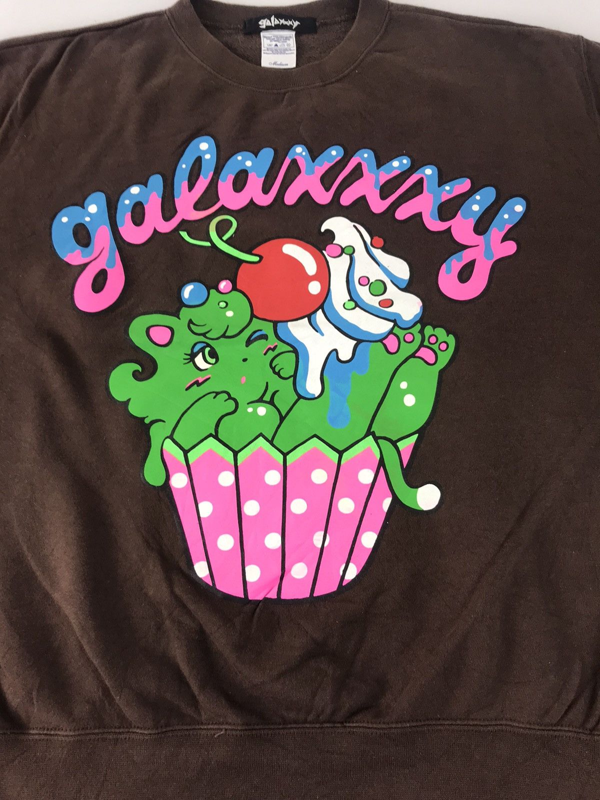 Japanese Brand × Vintage Galaxxy Cute Cupcake Crewneck Pull Over Sweatshirt Fashion Size US XL / EU 56 / 4 - 3 Thumbnail