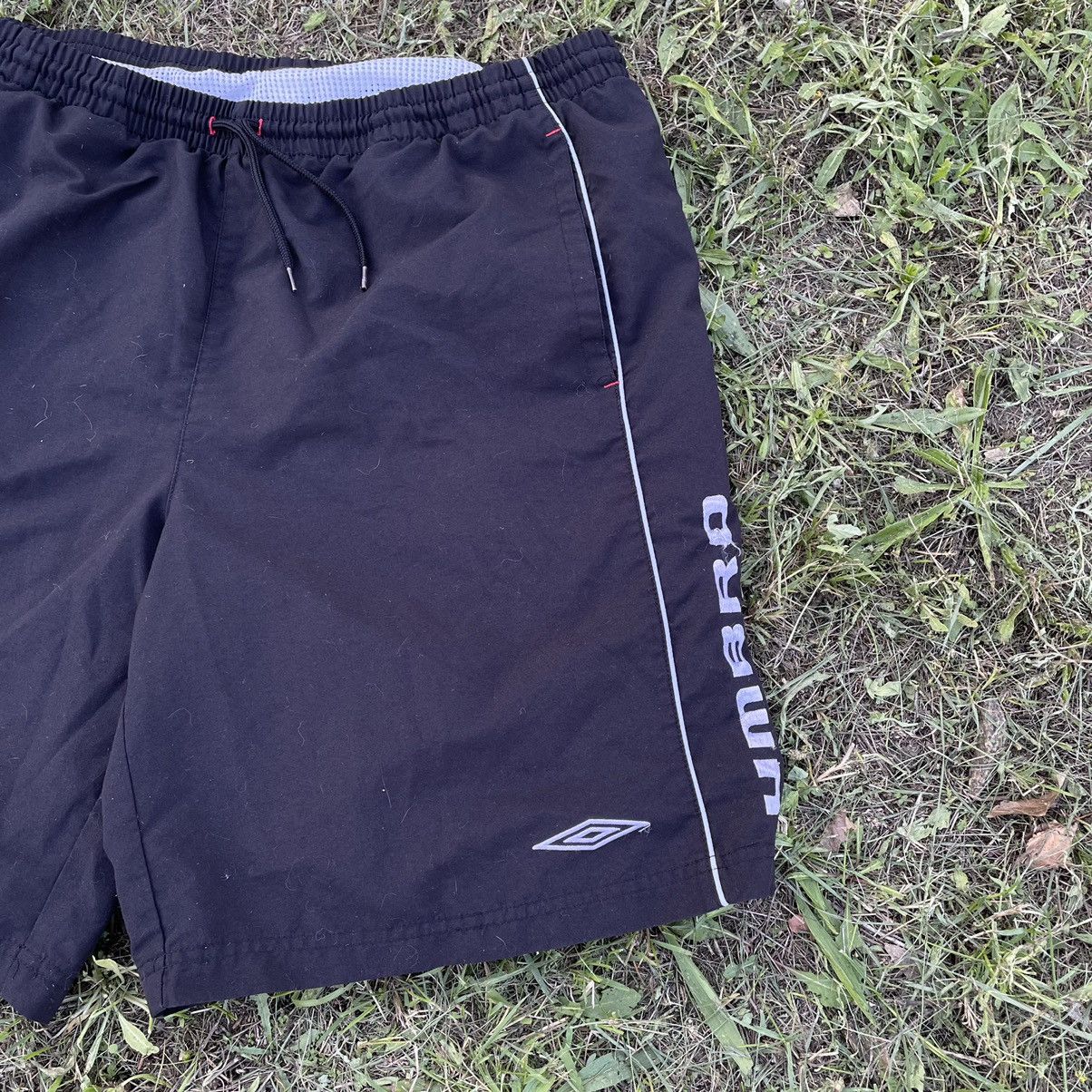 Vintage Vintage 90s Umbro Logo Shorts Streetwear Skate Baggy Boxy 36 Size US 36 / EU 52 - 2 Thumbnail