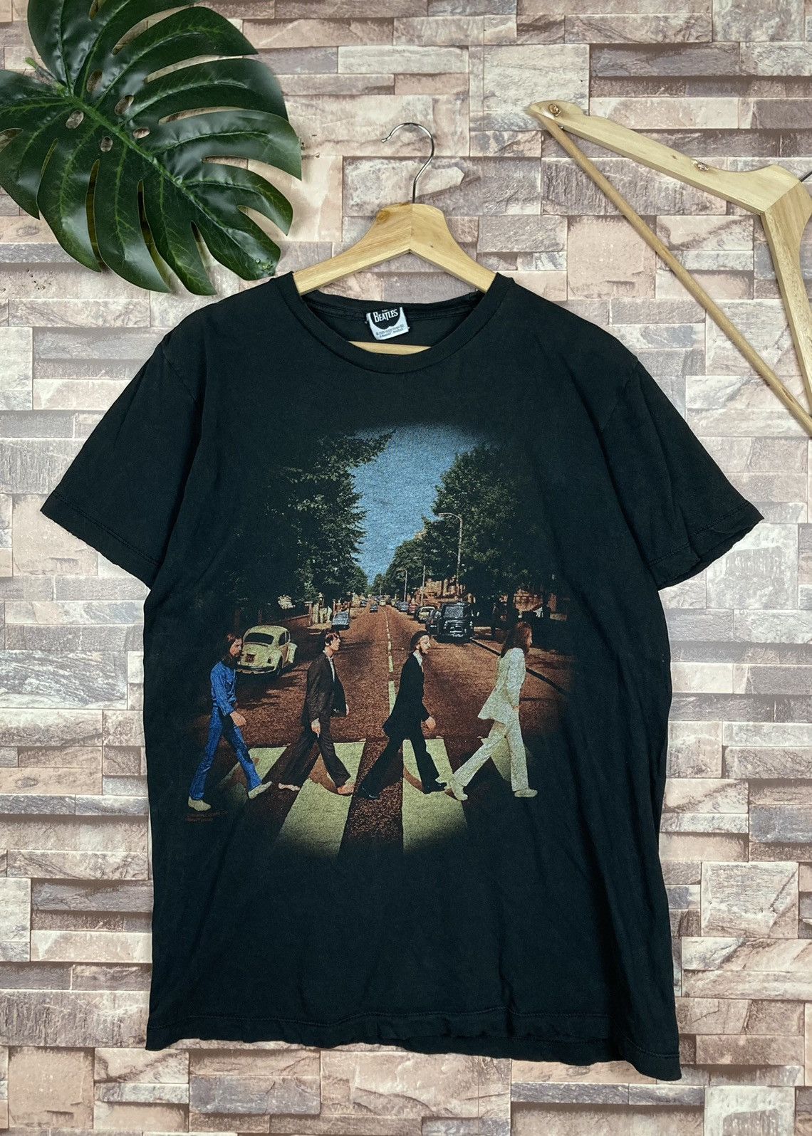Apple 1999’ The Beatles Abbey Road Tee Shirt #T13-3 Size US M / EU 48-50 / 2 - 1 Thumbnail