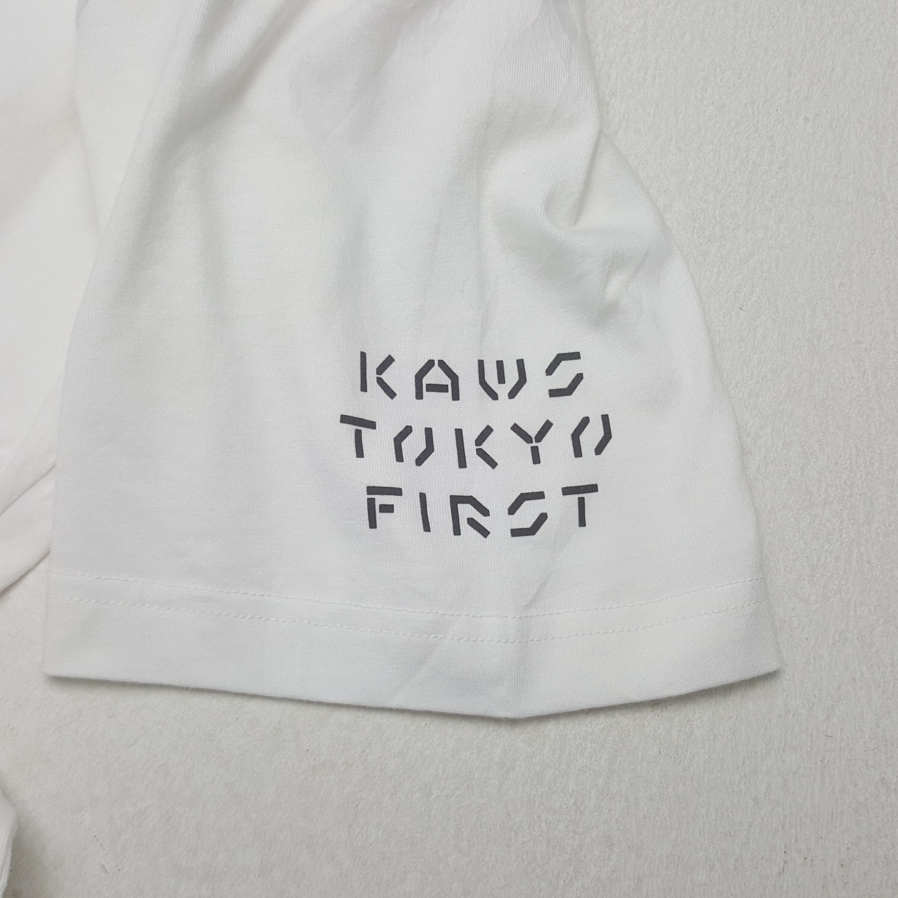 Japanese Brand × Kaws × Vintage Vintage Kaws Tokyo First Japanese Brand Tshirt Size US L / EU 52-54 / 3 - 6 Thumbnail