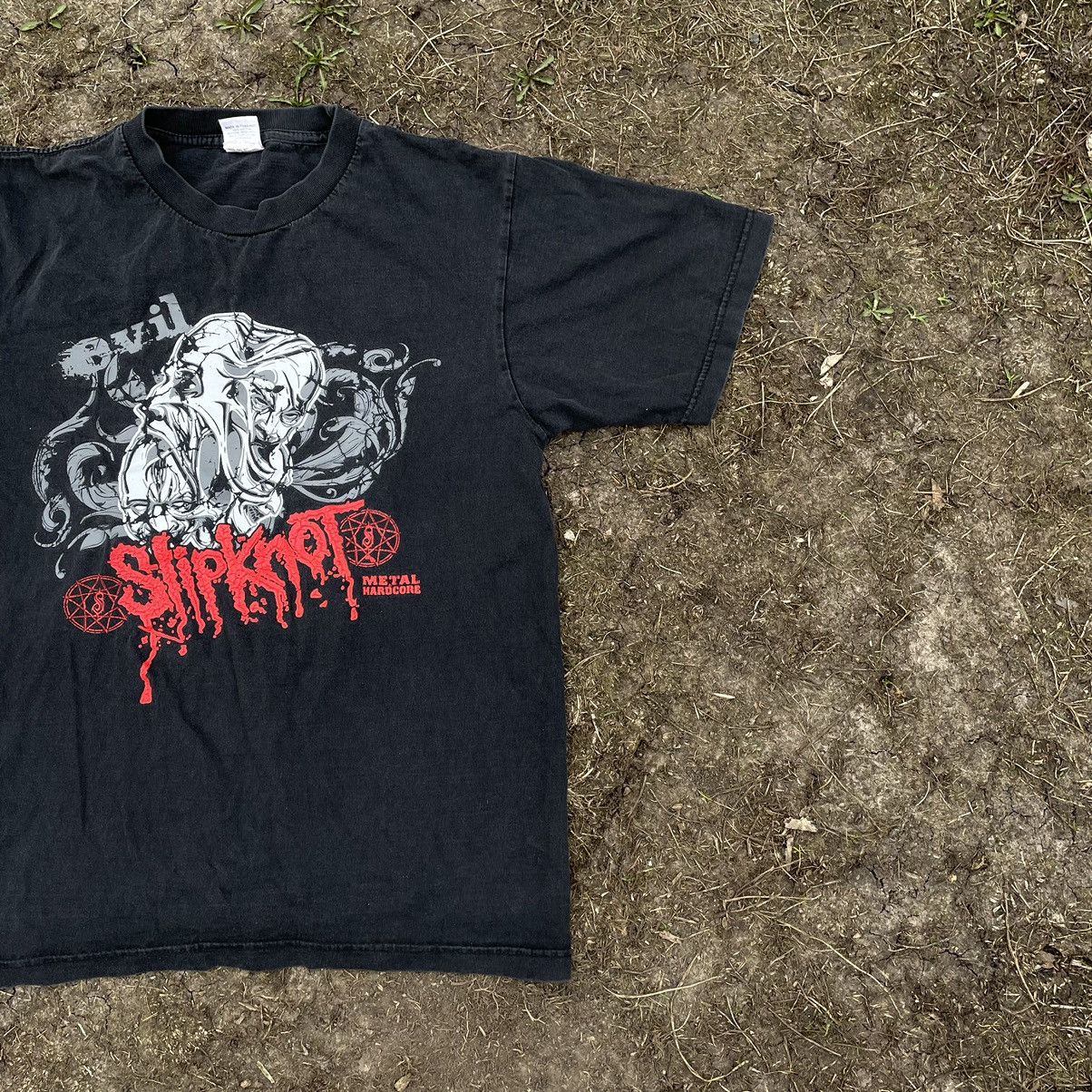 Vintage Vintage 90s Slipknot Graphic Tee Band Tee Grunge Horror L Size US L / EU 52-54 / 3 - 4 Thumbnail