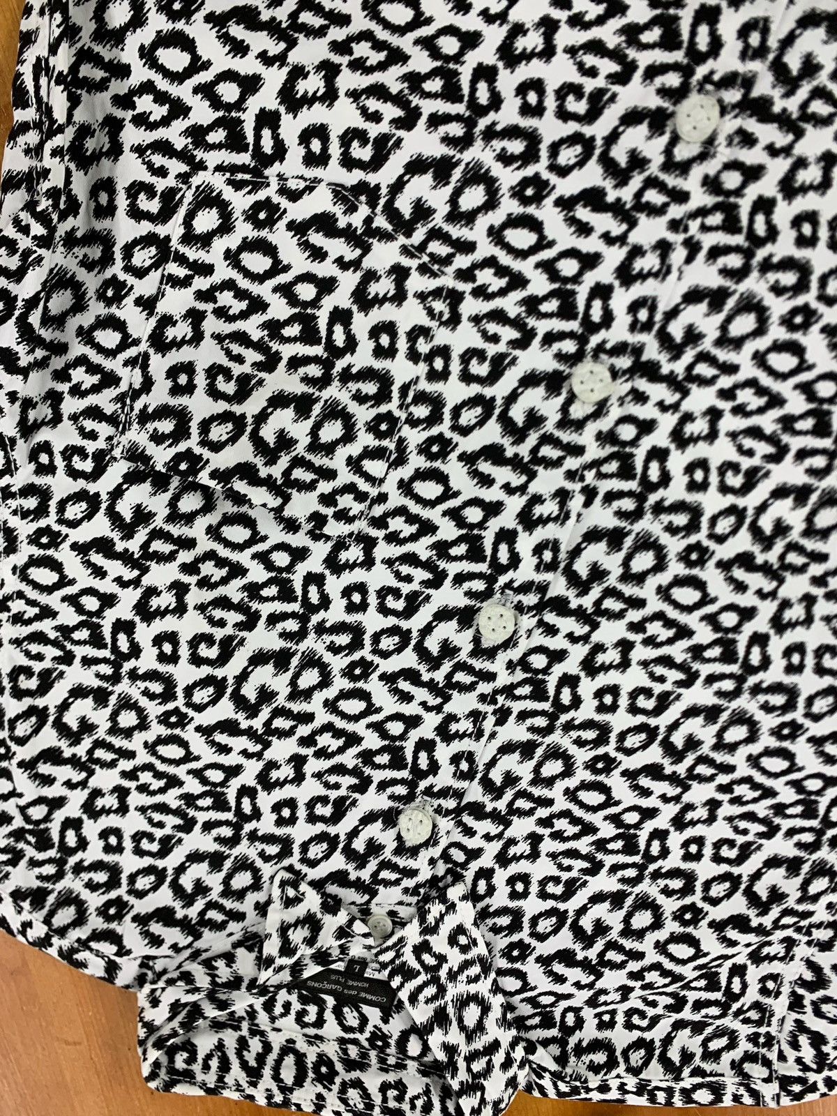 Comme des Garcons Comme Des Garçon Cheetah Print Shirt Rare Size US L / EU 52-54 / 3 - 2 Thumbnail