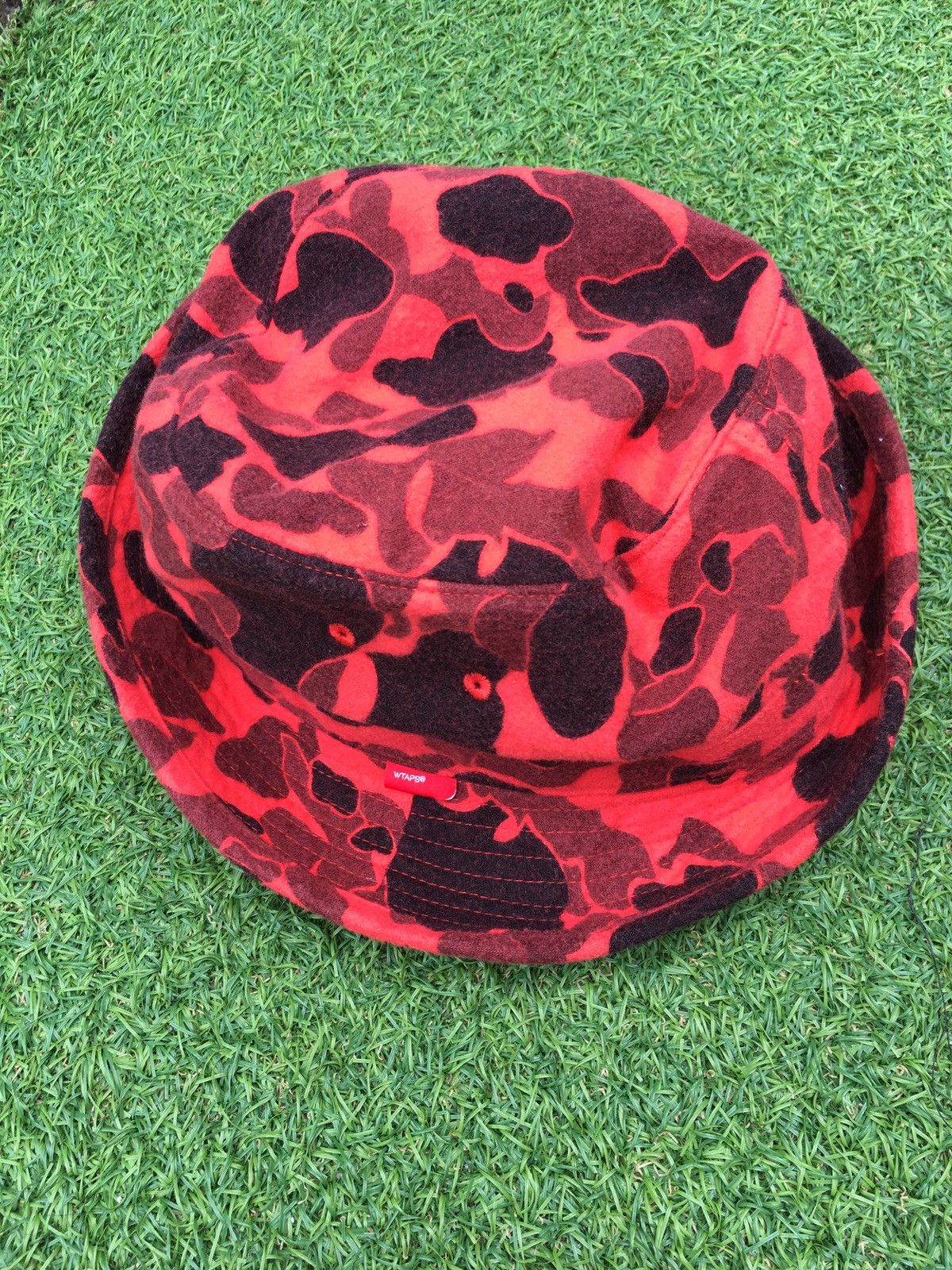 Pre-owned Wtaps Camo Bucket Hat In Red