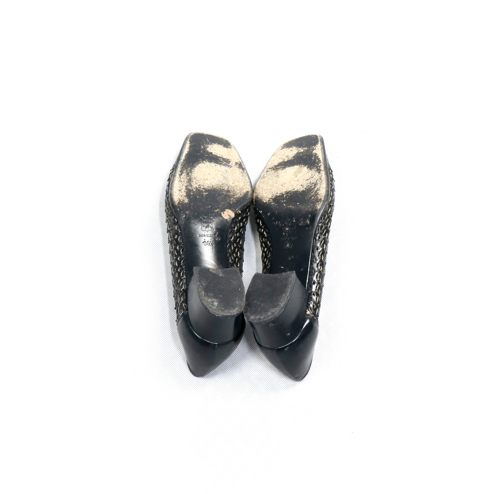 Valentino 2000s Leather Monogram Classic Kitten Heel Shoes Size US 5 / EU 37 - 3 Thumbnail