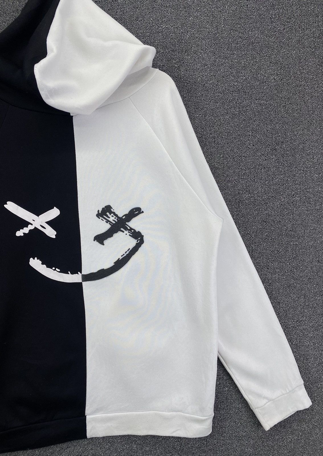 Japanese Brand Vintage Fake Smiley 2 Tones Hoodie Sweatshirt Size US XL / EU 56 / 4 - 5 Thumbnail