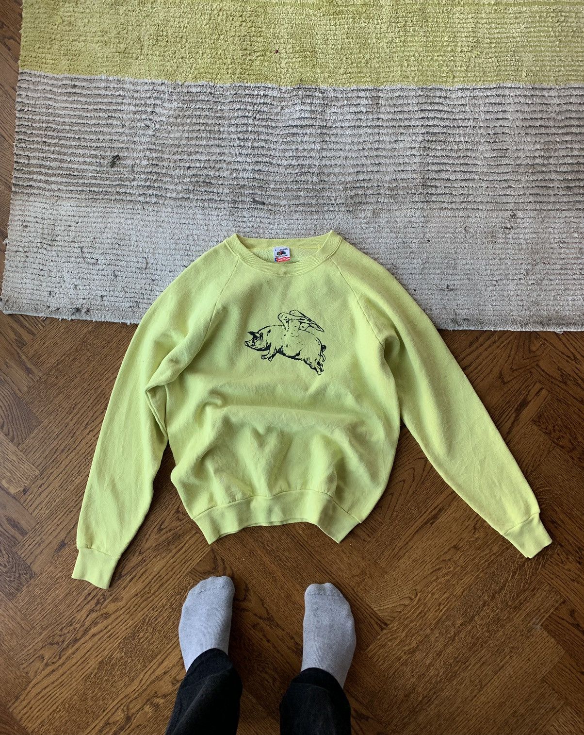 Fruit Of The Loom × Vintage 90s Vintage When Pigs Fly Fruit of the Loom USA Crewneck L Size US L / EU 52-54 / 3 - 3 Thumbnail