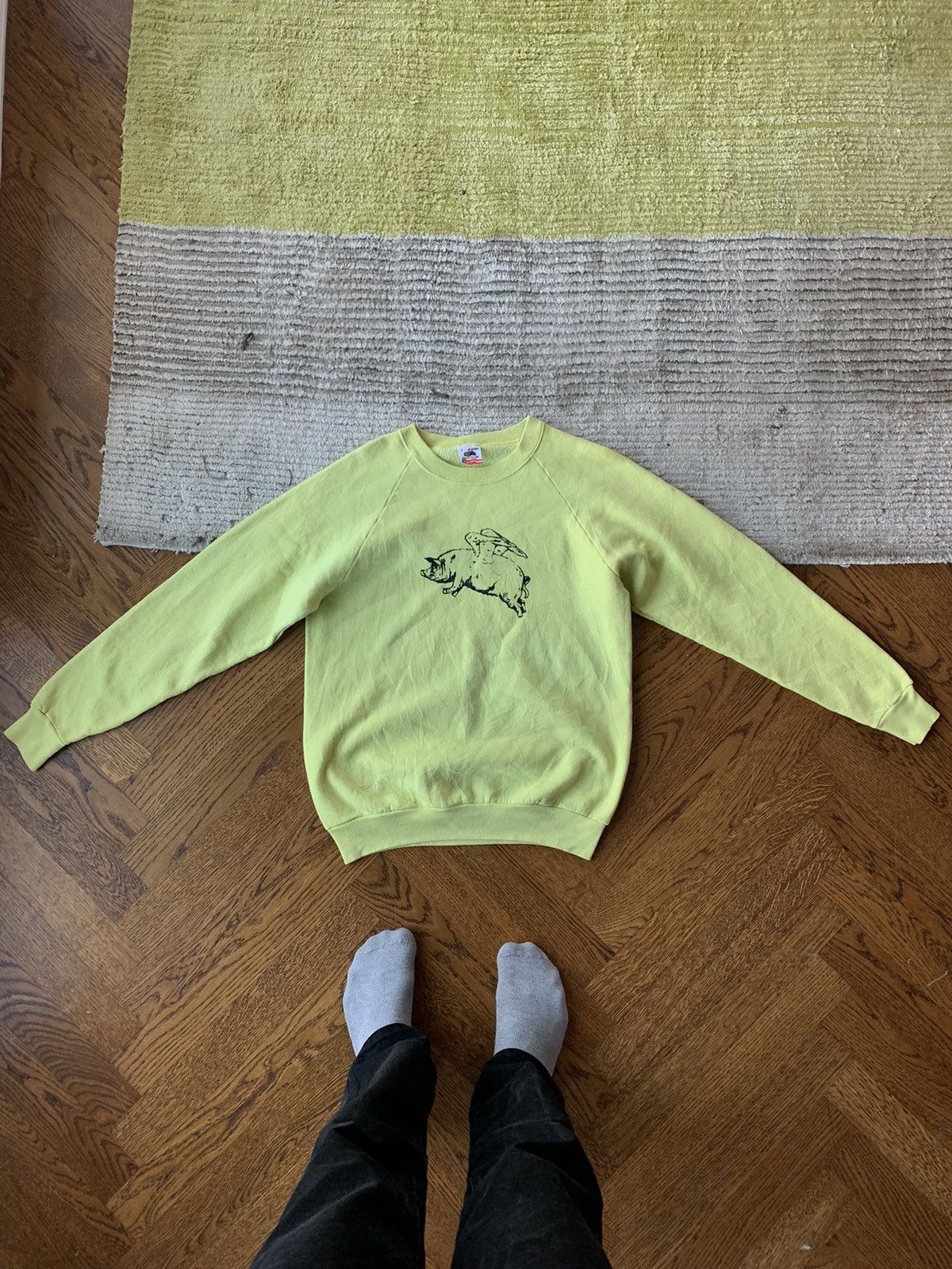 Fruit Of The Loom × Vintage 90s Vintage When Pigs Fly Fruit of the Loom USA Crewneck L Size US L / EU 52-54 / 3 - 8 Thumbnail